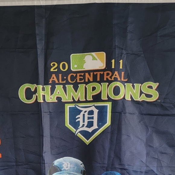 Detroit Tigers 2011 AL Central Champs Flag - Picture 4 of 4